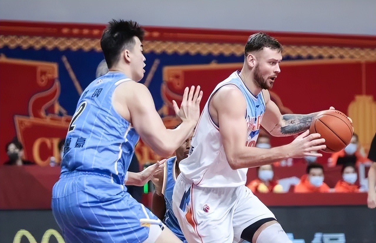 窗口期浙江队篮板制胜——法甲节点到来，质疑声仍在，球探报告显示潜力的简单介绍